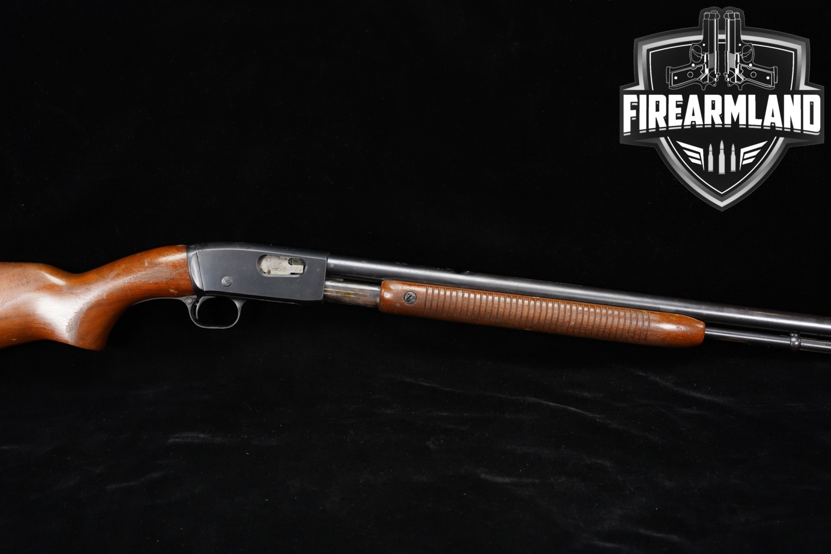 Remington Model 121 Fieldmaster, Standard Grade (121A) .22 LR Blued & Hardwood in Good Condition Thumbnail