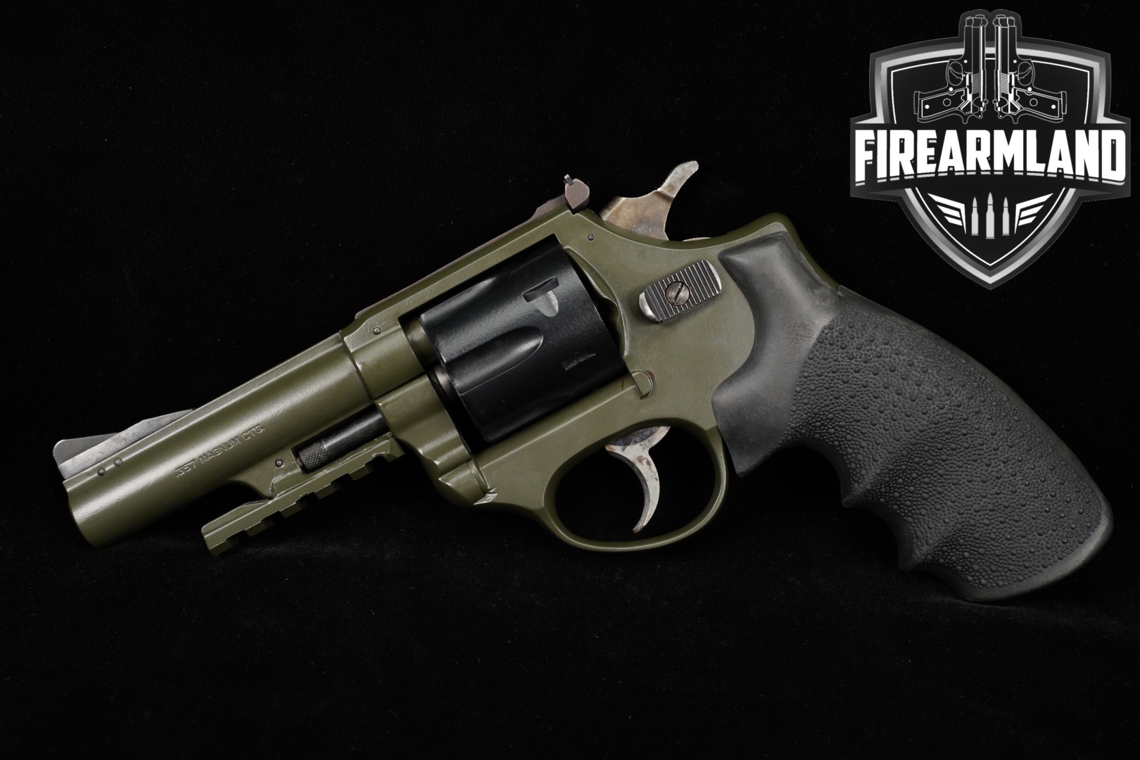 Astra Model 357 Magnum 4" Two-Tone Green & Black DA/SA M357-img-0
