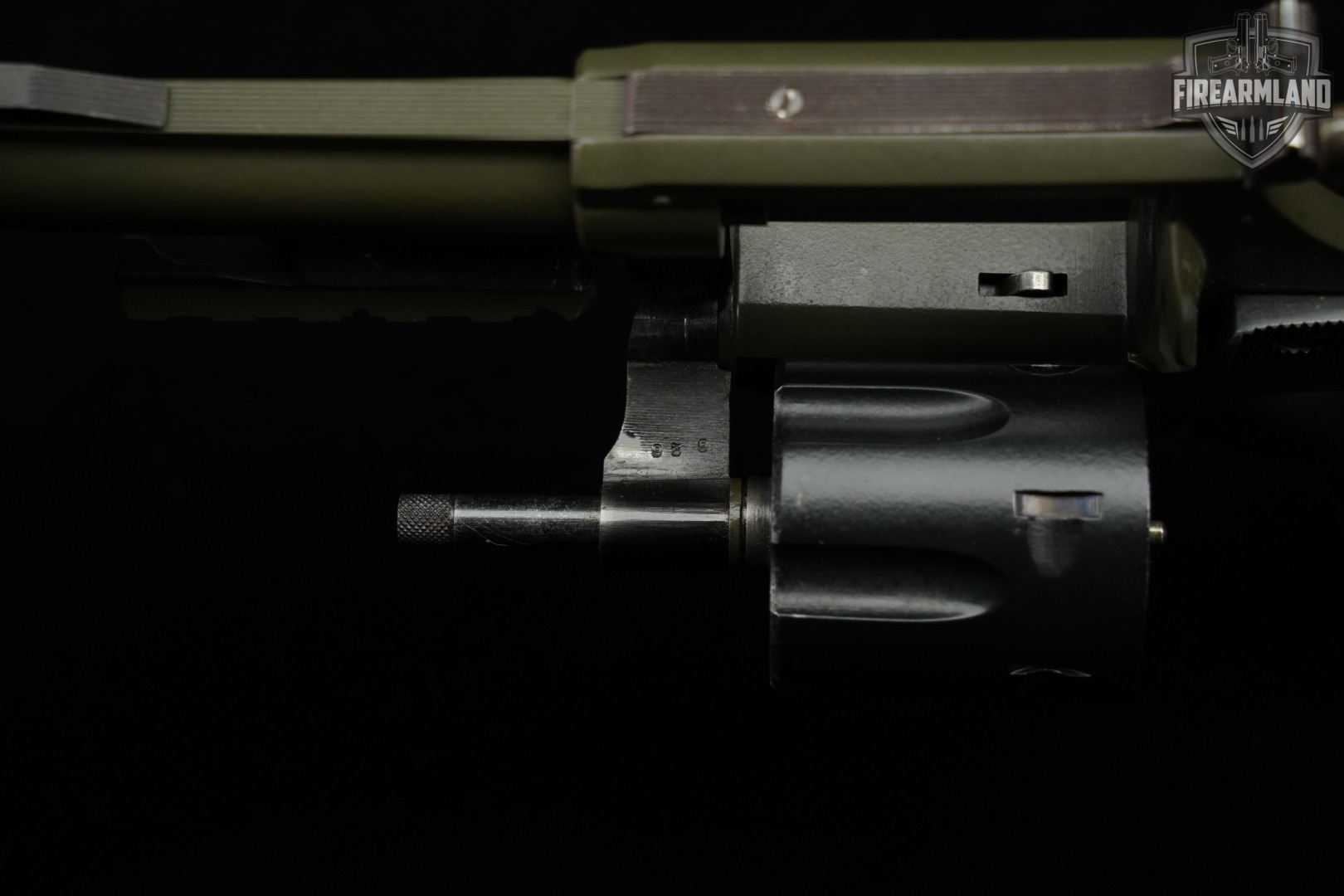Astra Model 357 Magnum 4" Two-Tone Green & Black DA/SA M357-img-10