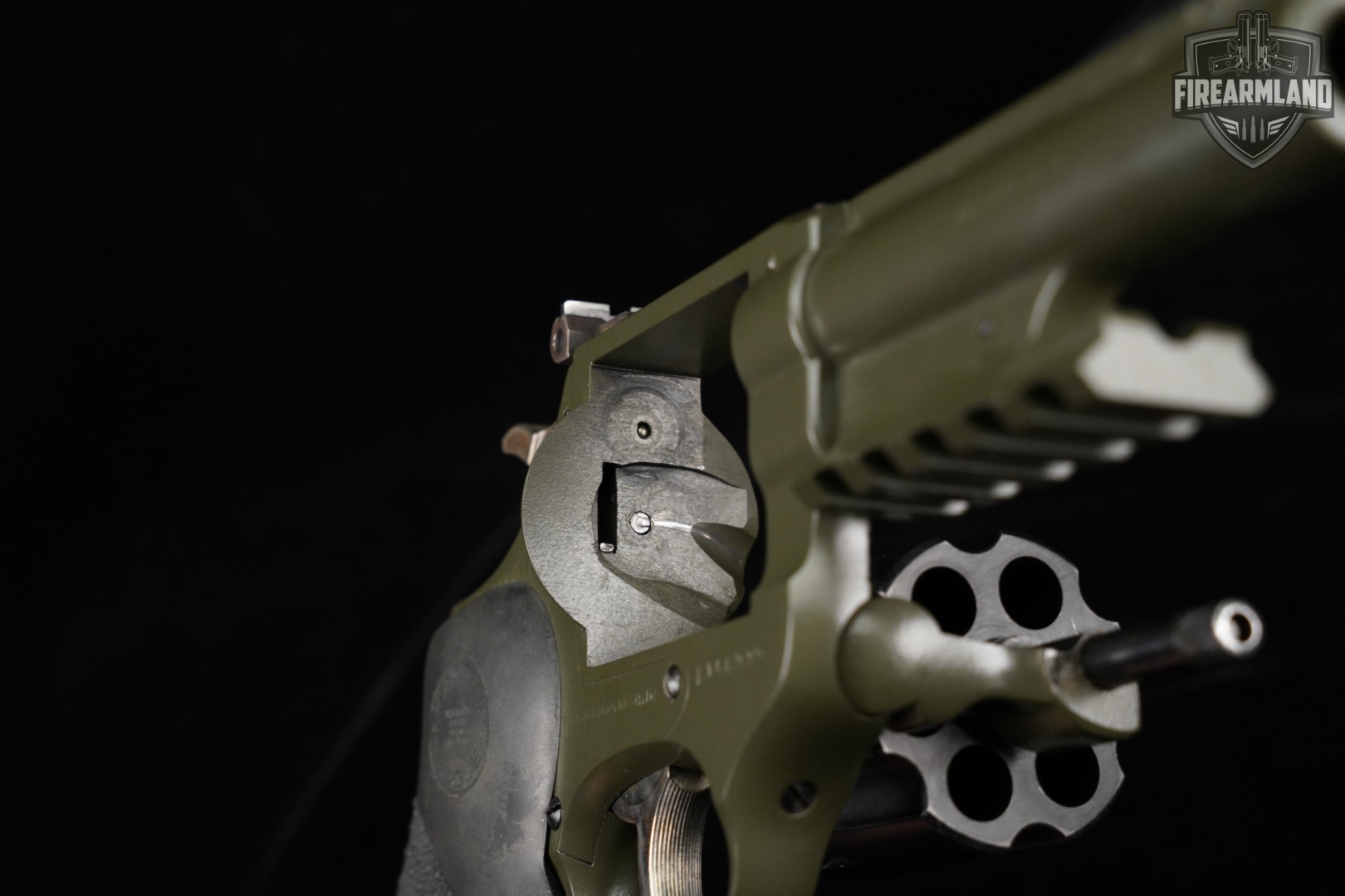 Astra Model 357 Magnum 4" Two-Tone Green & Black DA/SA M357-img-13