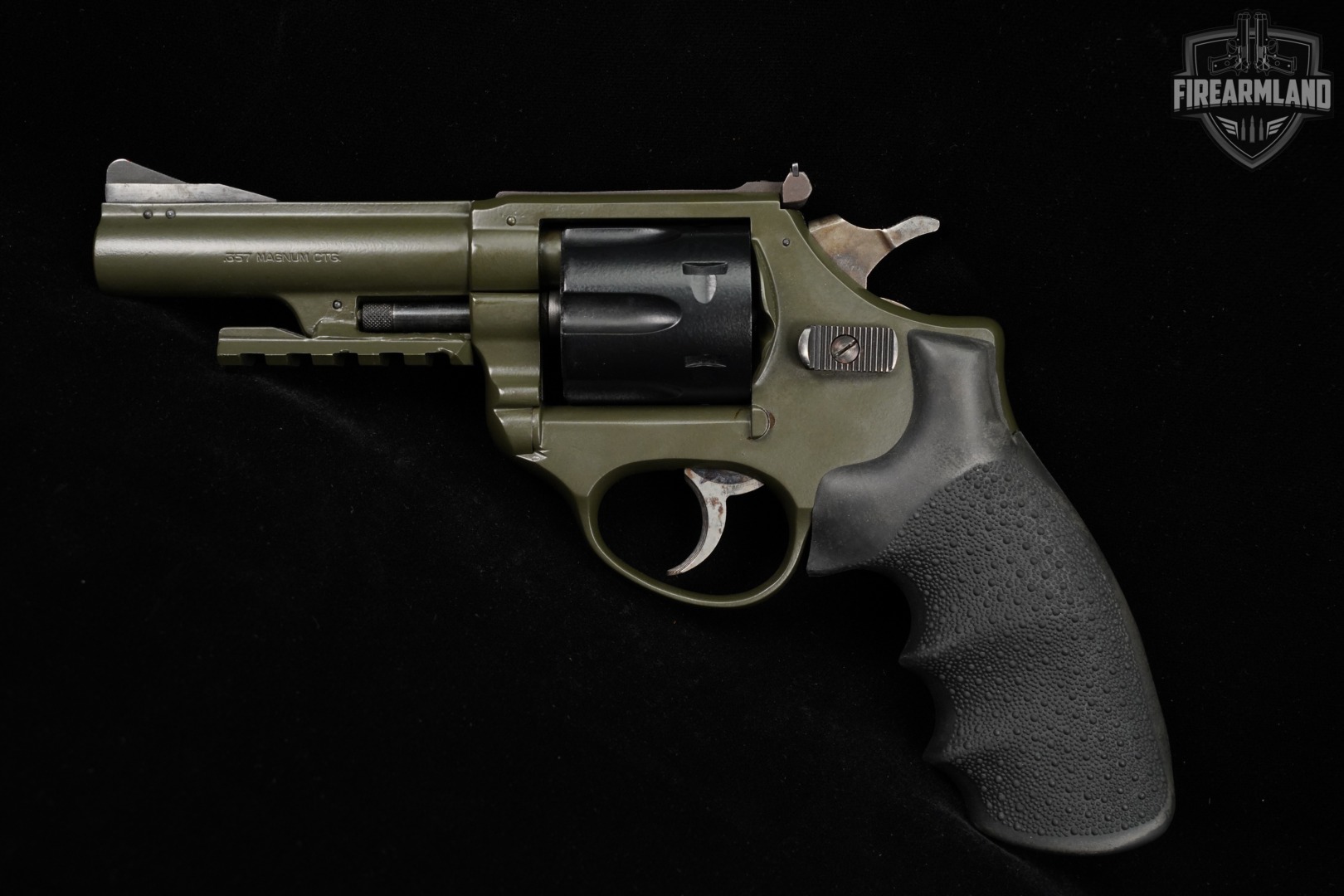 Astra Model 357 Magnum 4" Two-Tone Green & Black DA/SA M357-img-3