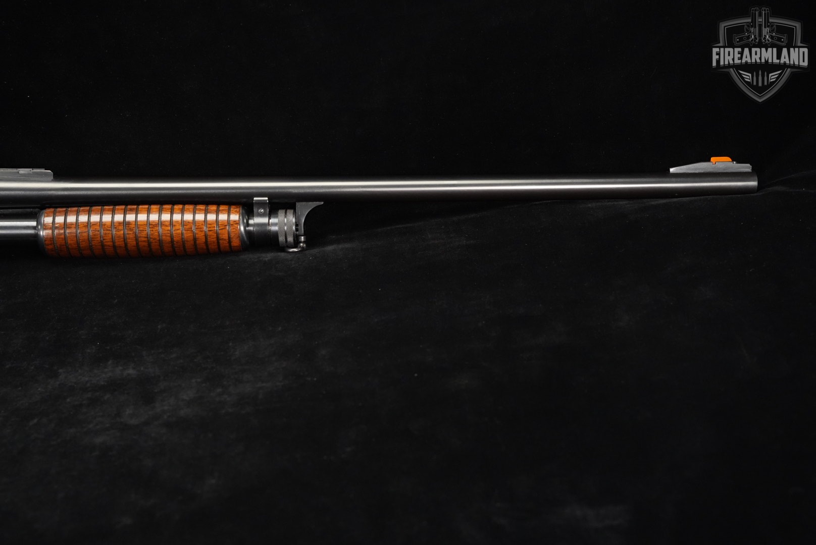 Ithaca Model 37 Featherlight Deerslayer 12-Gauge 26" Blued M37 TAKEDOWN-img-6