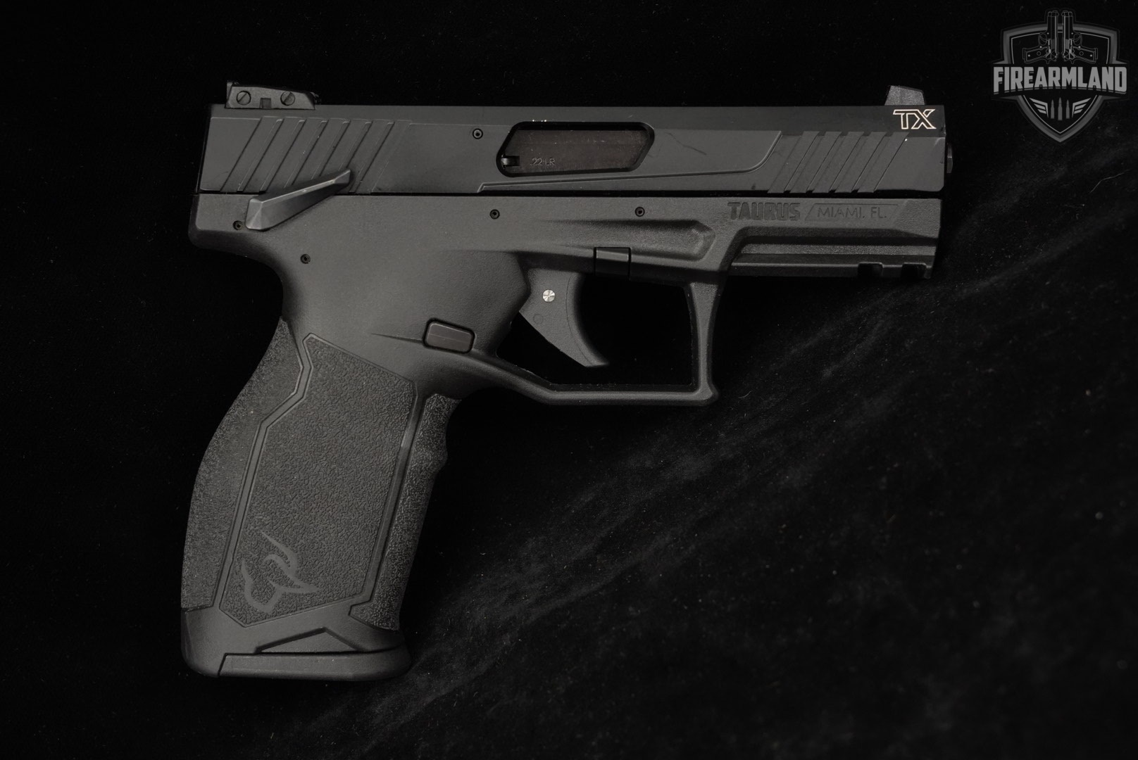 Taurus TX22 22LR 4" TX 22 THREADED +2 MAGS & ORIG BOX-img-3