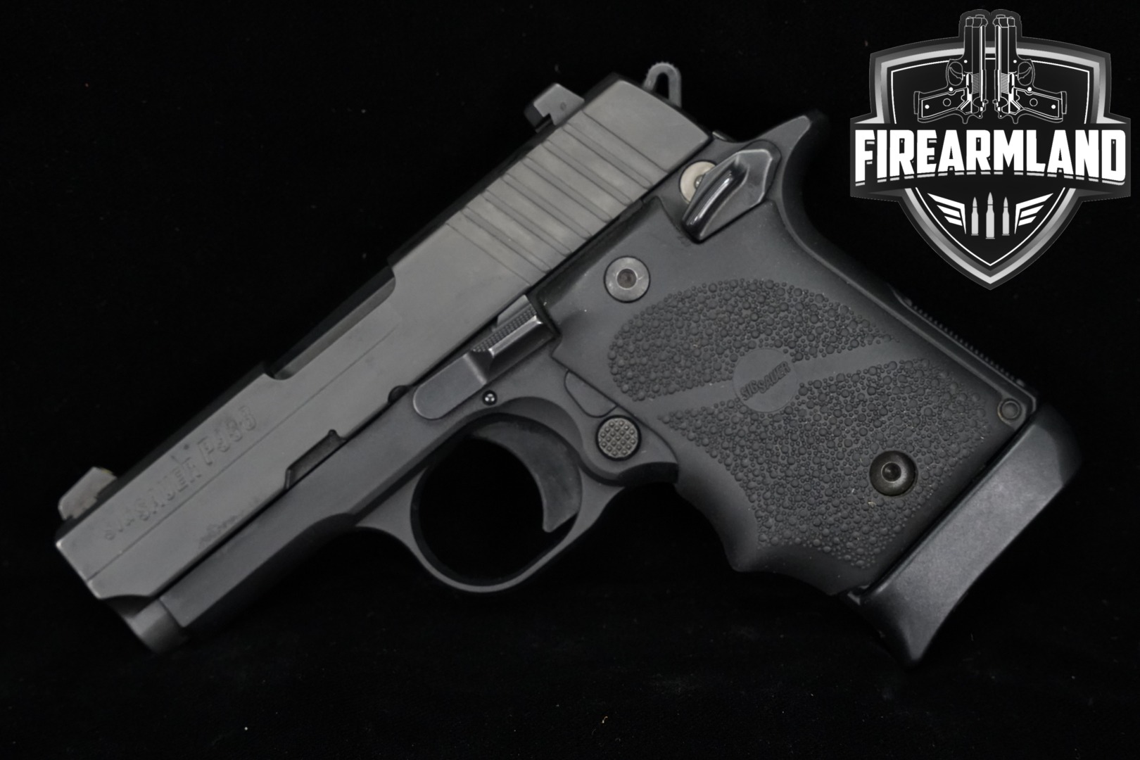 Sig Sauer P938 9mm Luger Black in Very Good Condition Thumbnail