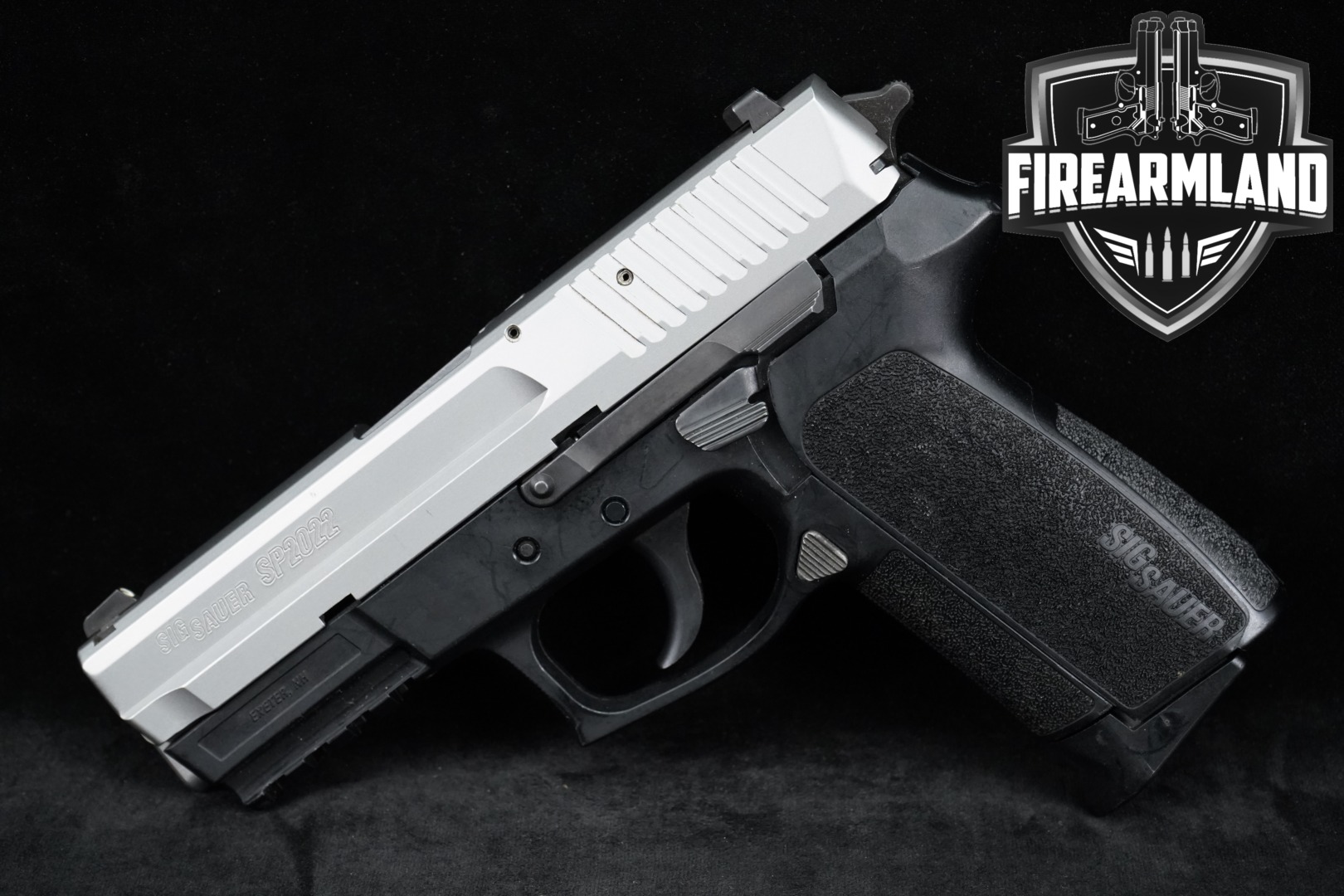 Sig Sauer SP2022 9mm Luger Two-Tone Stainless & Black in Very Good Condition Thumbnail