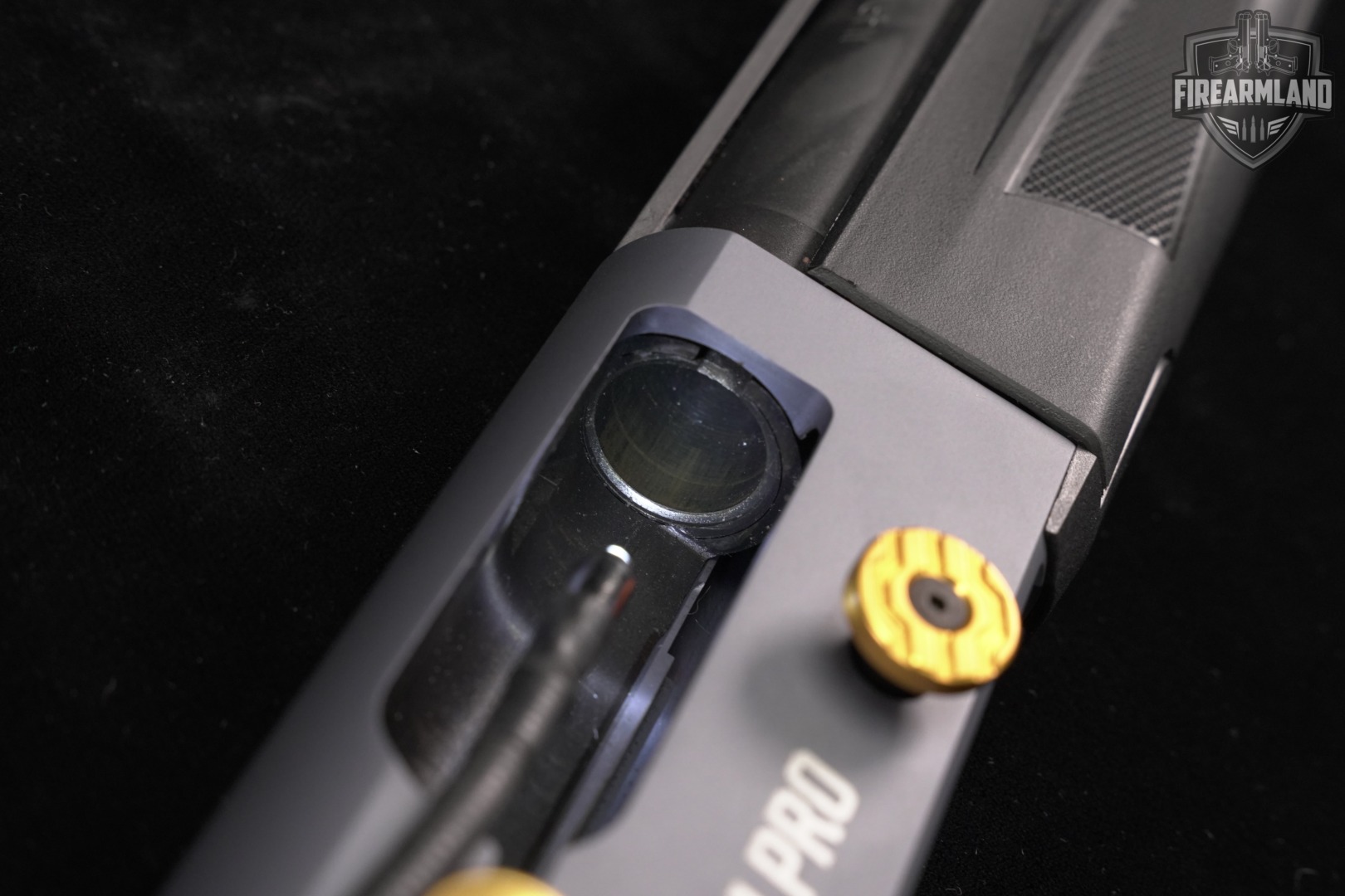 Mossberg 940 JM Pro 12-Gauge OR 24" Two-Tone Tungsten Gray M940 VENT-RIB-img-15