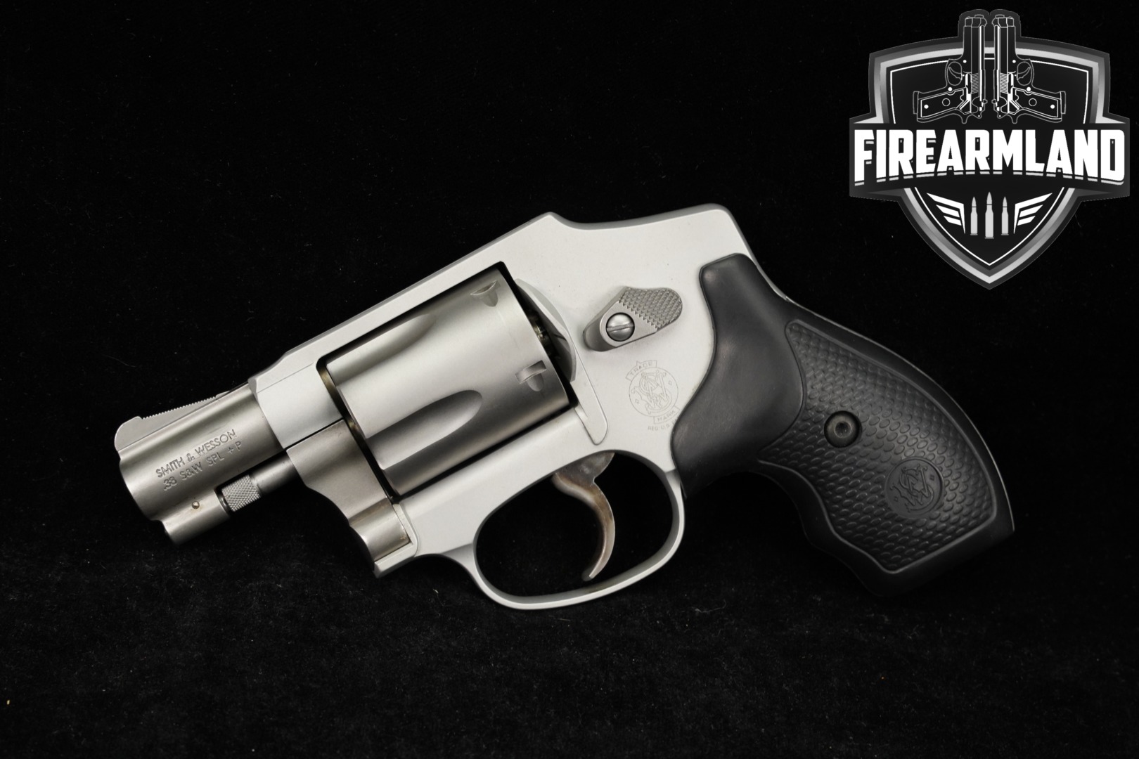 Smith & Wesson (S&W) Model 642-1 Airweight .38 Spl. Stainless in Very Good Condition Thumbnail