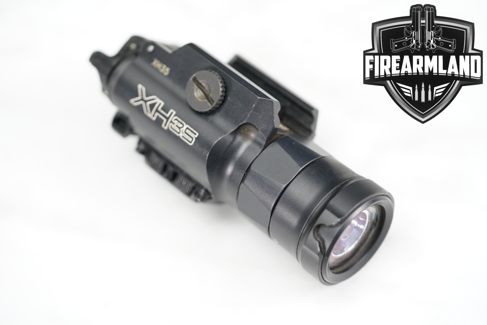 SureFire XH35 in Very Good Condition Thumbnail