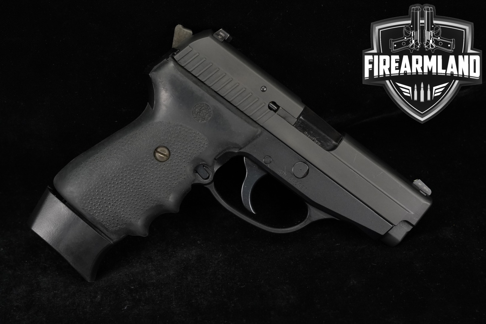 Sig Sauer P239 9mm Luger Black in Very Good Condition Thumbnail