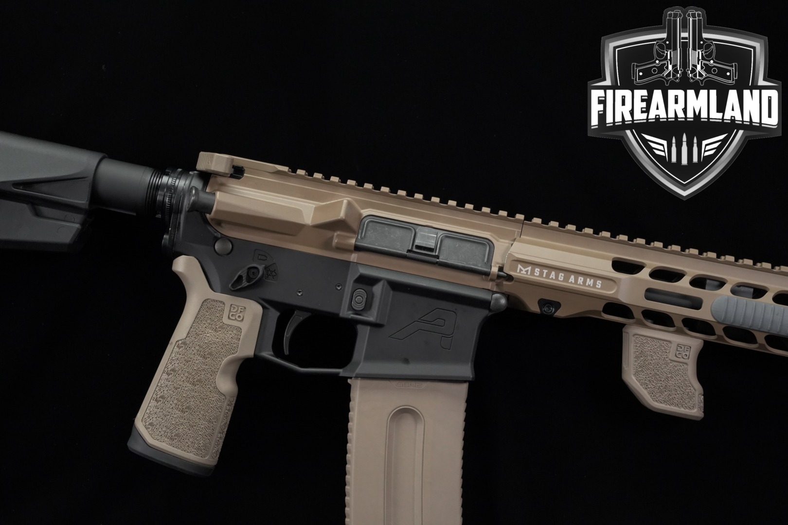 Aero Precision M4E1 .300 AAC Blackout (7.62x35mm) Two-Tone FDE & Black in Excellent Condition Thumbnail