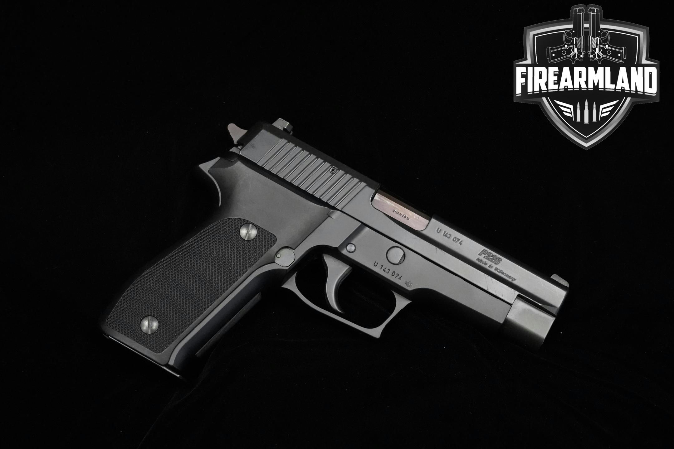 1980s Sig Sauer P226 9mm Luger Black in Very Good Condition Thumbnail