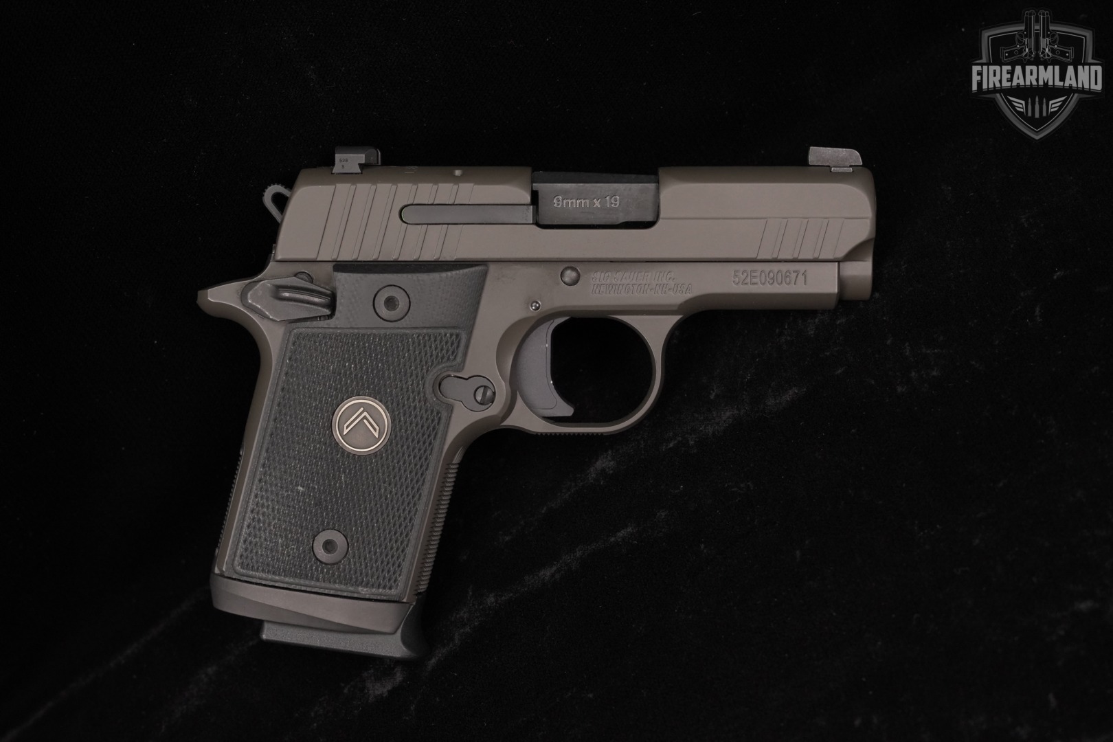 Sig Sauer P938 Legion 9mm P 938 +3 MAGS & ORIG CASE-img-4