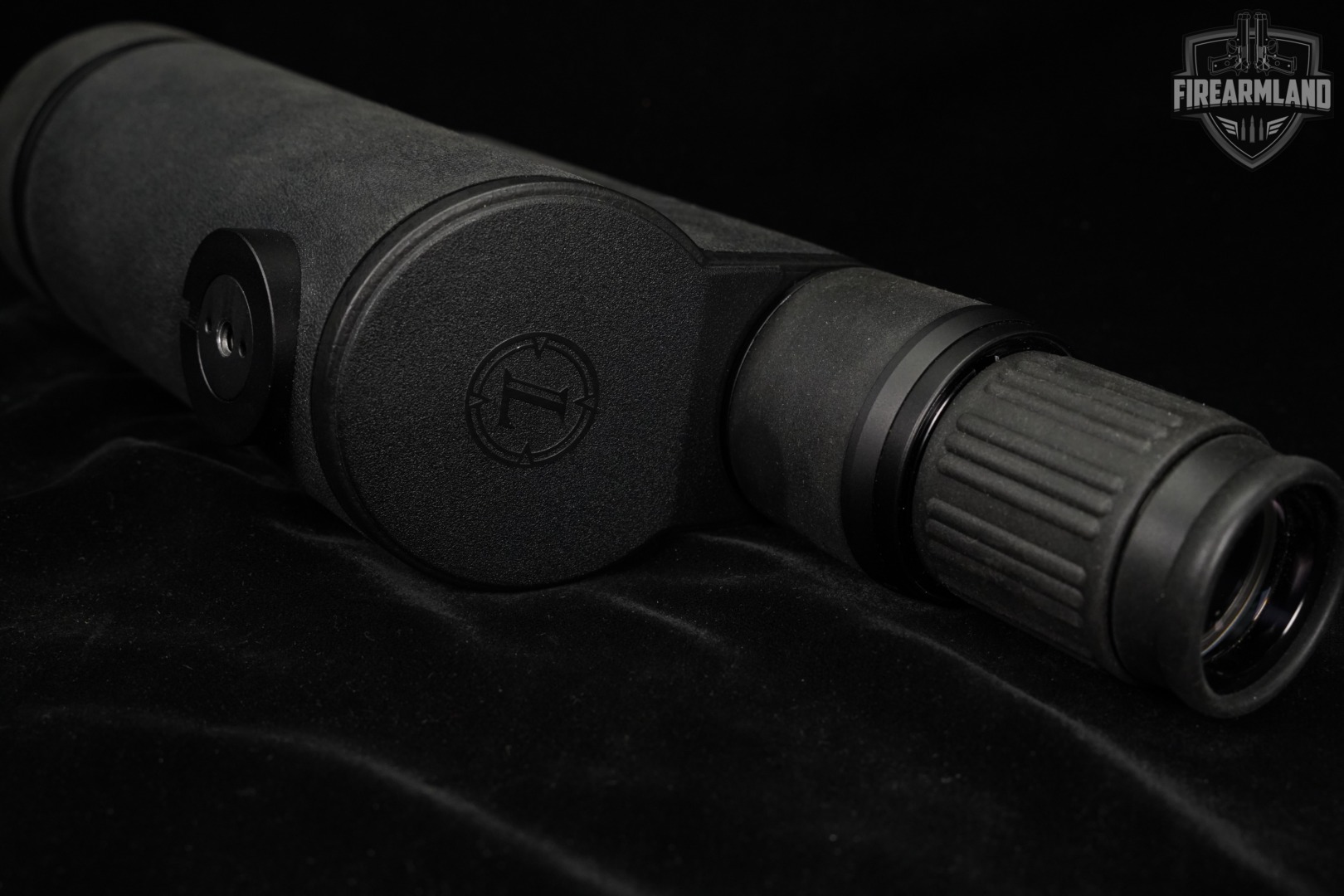 Leupold Mark 4 12-40x60 40X Magnification TMR Reticle FFP Spotting Scope-img-4