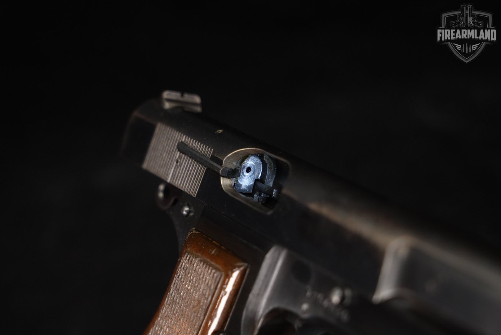 1968 Browning Hi-Power T-Series 9mm 4.625" Blued High BHP-img-11