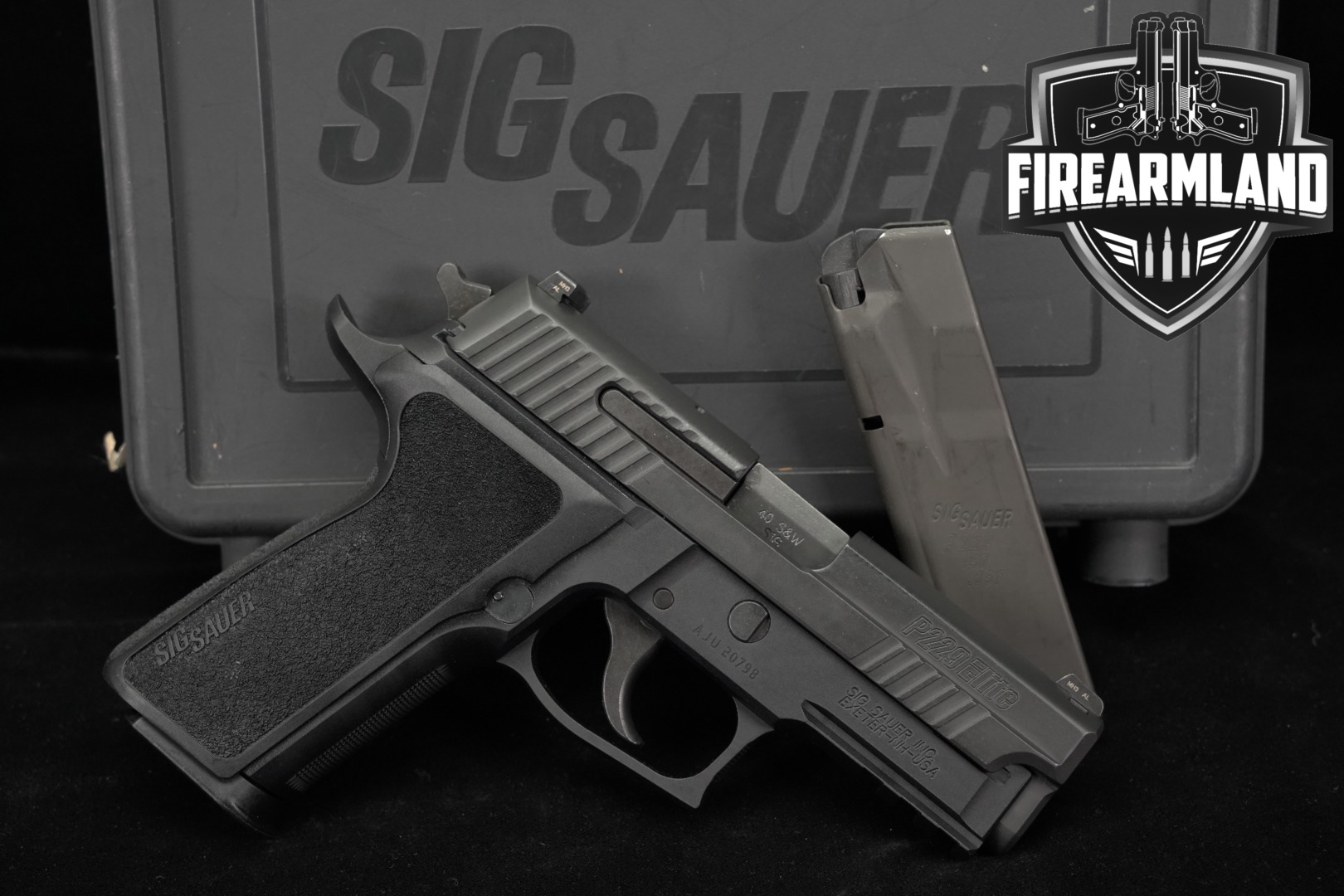 Sig Sauer P229 Enhanced Elite .40 S&W Black in Very Good Condition Thumbnail