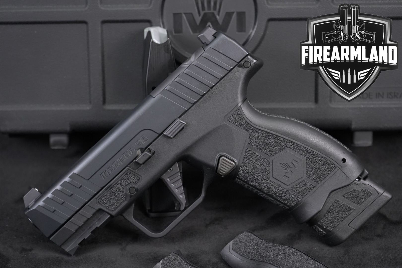 Israel Weapon Industries (IWI) Masada Slim Elite 9mm Luger Black in Excellent Condition Thumbnail