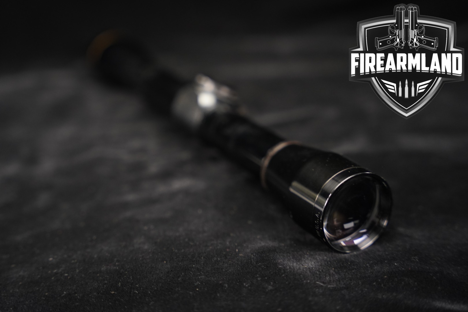 Leupold M8-4X in Good Condition Thumbnail