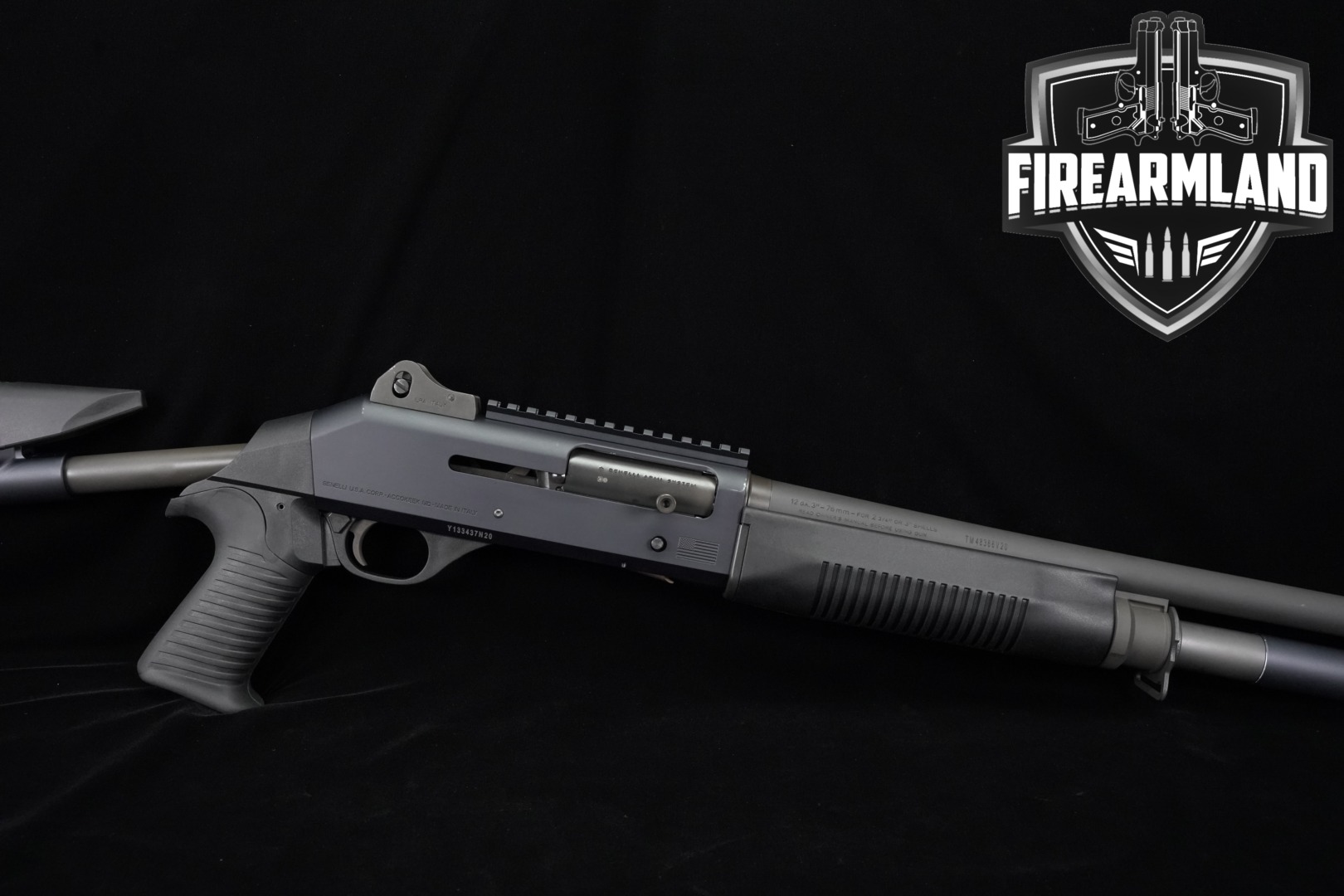 Benelli M1014 12 Gauge Black in Good Condition Thumbnail