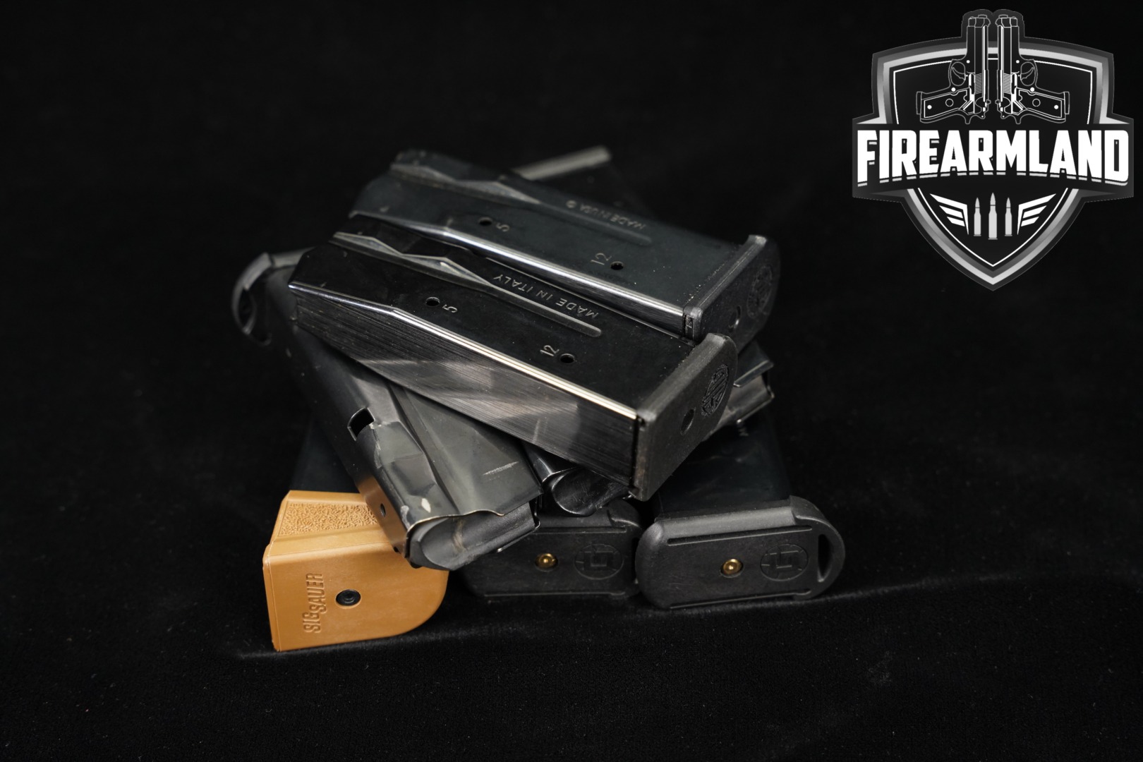 Sig Sauer EIGHT (8) P365 12 & 17 Round Magazines 9mm Luger in Very Good Condition Thumbnail