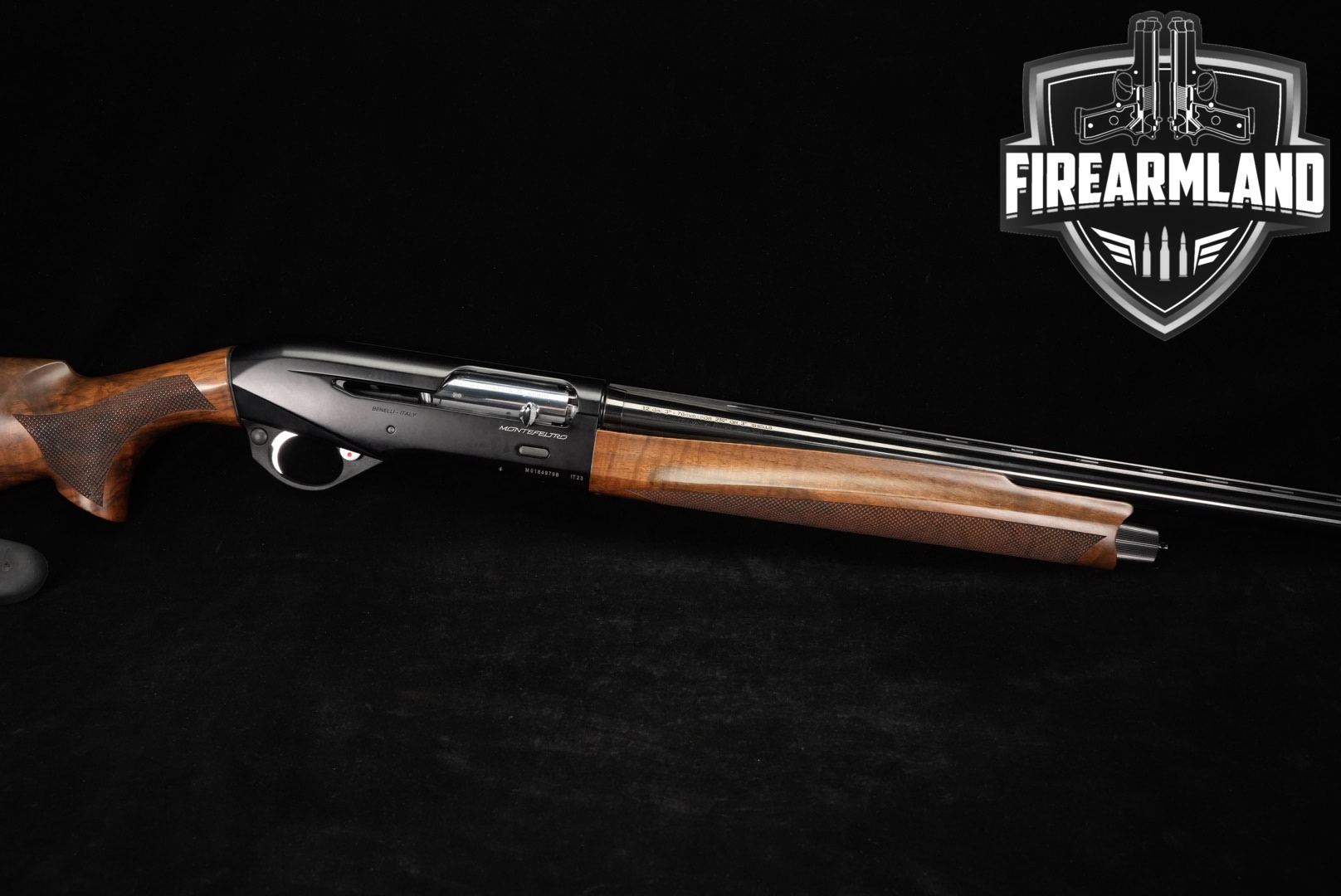 Benelli Montefeltro 12-Gauge 26" Black & Walnut Inertia-Driven-img-0