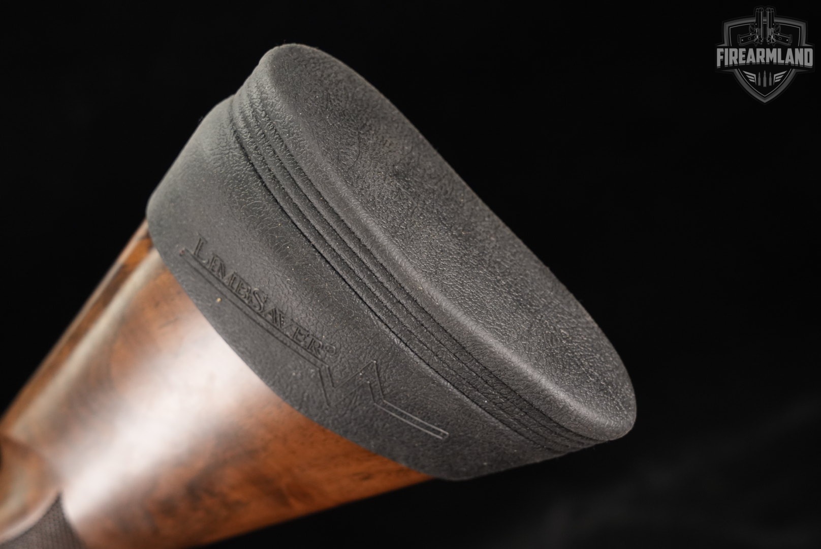Benelli Montefeltro 12-Gauge 26" Black & Walnut Inertia-Driven-img-14
