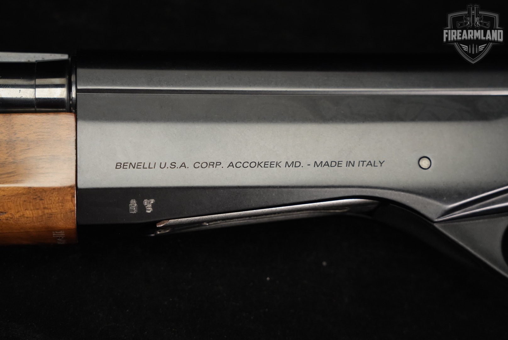 Benelli Montefeltro 12-Gauge 26" Black & Walnut Inertia-Driven-img-19
