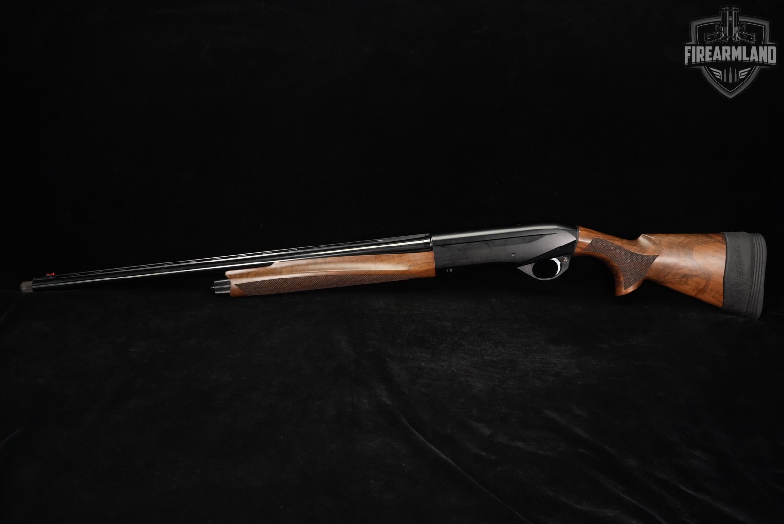 Benelli Montefeltro 12-Gauge 26" Black & Walnut Inertia-Driven-img-2