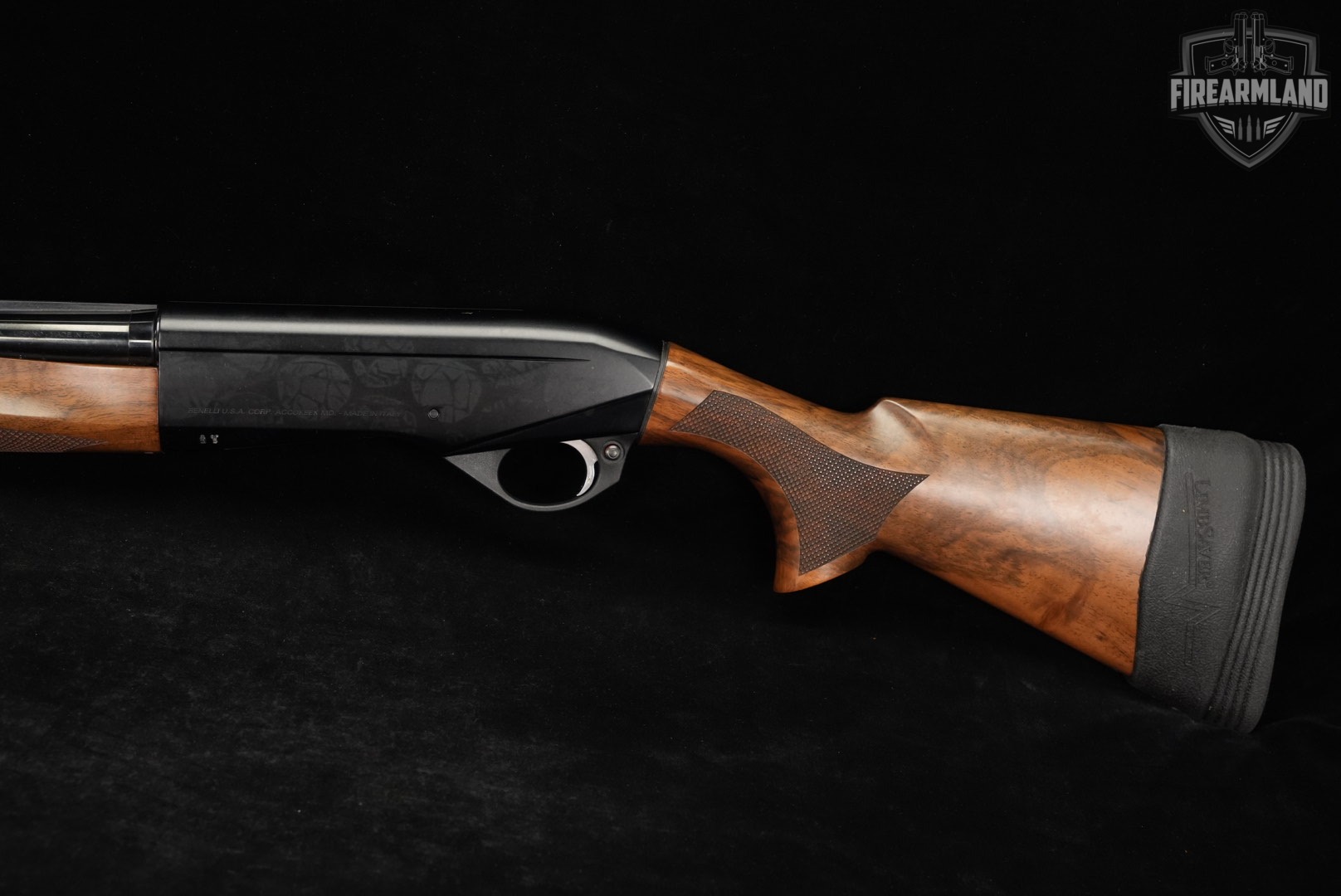 Benelli Montefeltro 12-Gauge 26" Black & Walnut Inertia-Driven-img-9