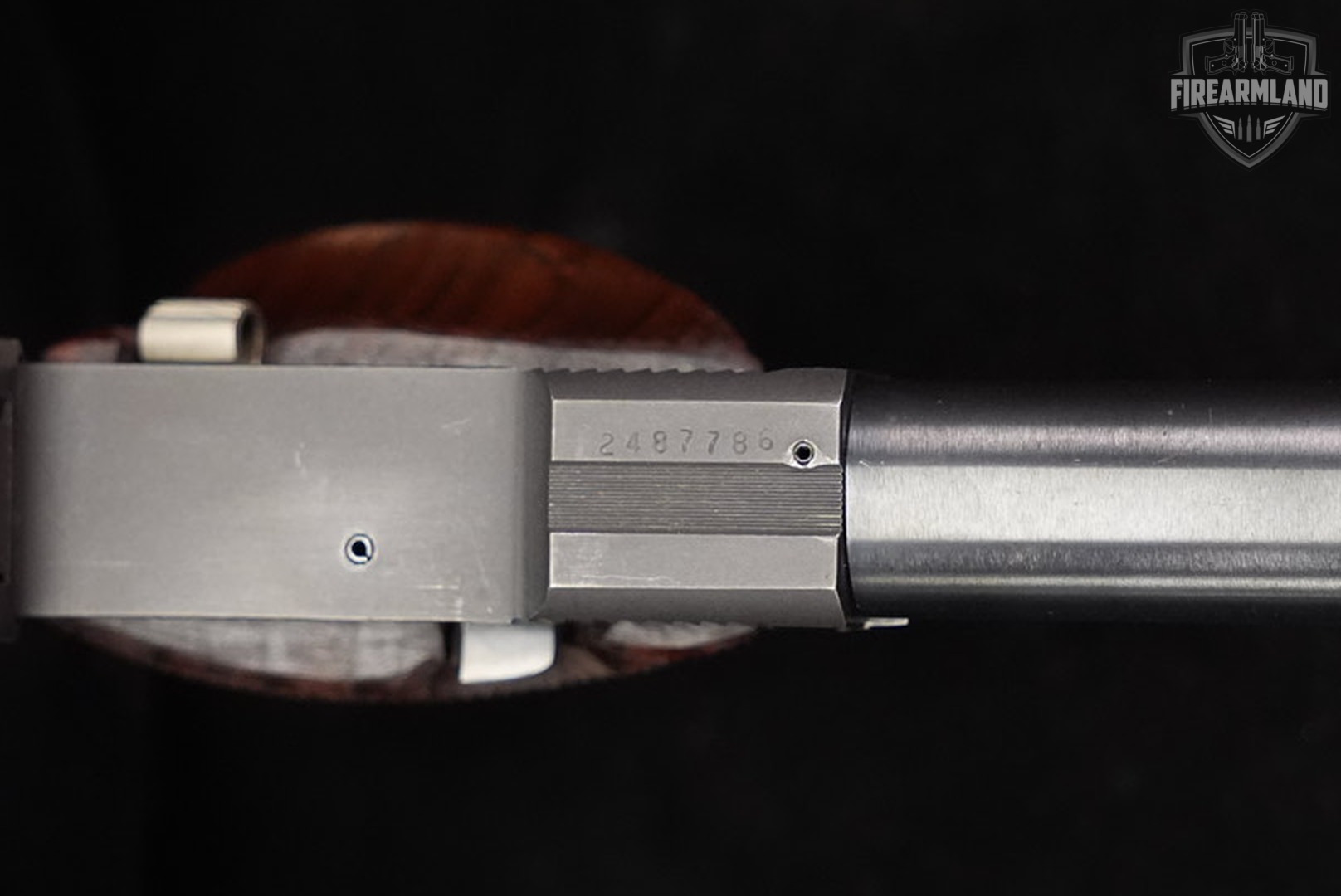 COLLECTOR 1975 High Standard Supermatic Citation Military 22 LR +2 MAGS-img-7