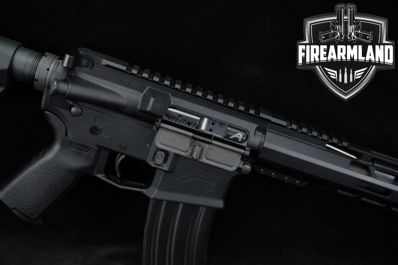 Aero Precision M4E1 Enhanced .300 AAC Blackout (7.62x35mm) Black in Excellent Condition Thumbnail