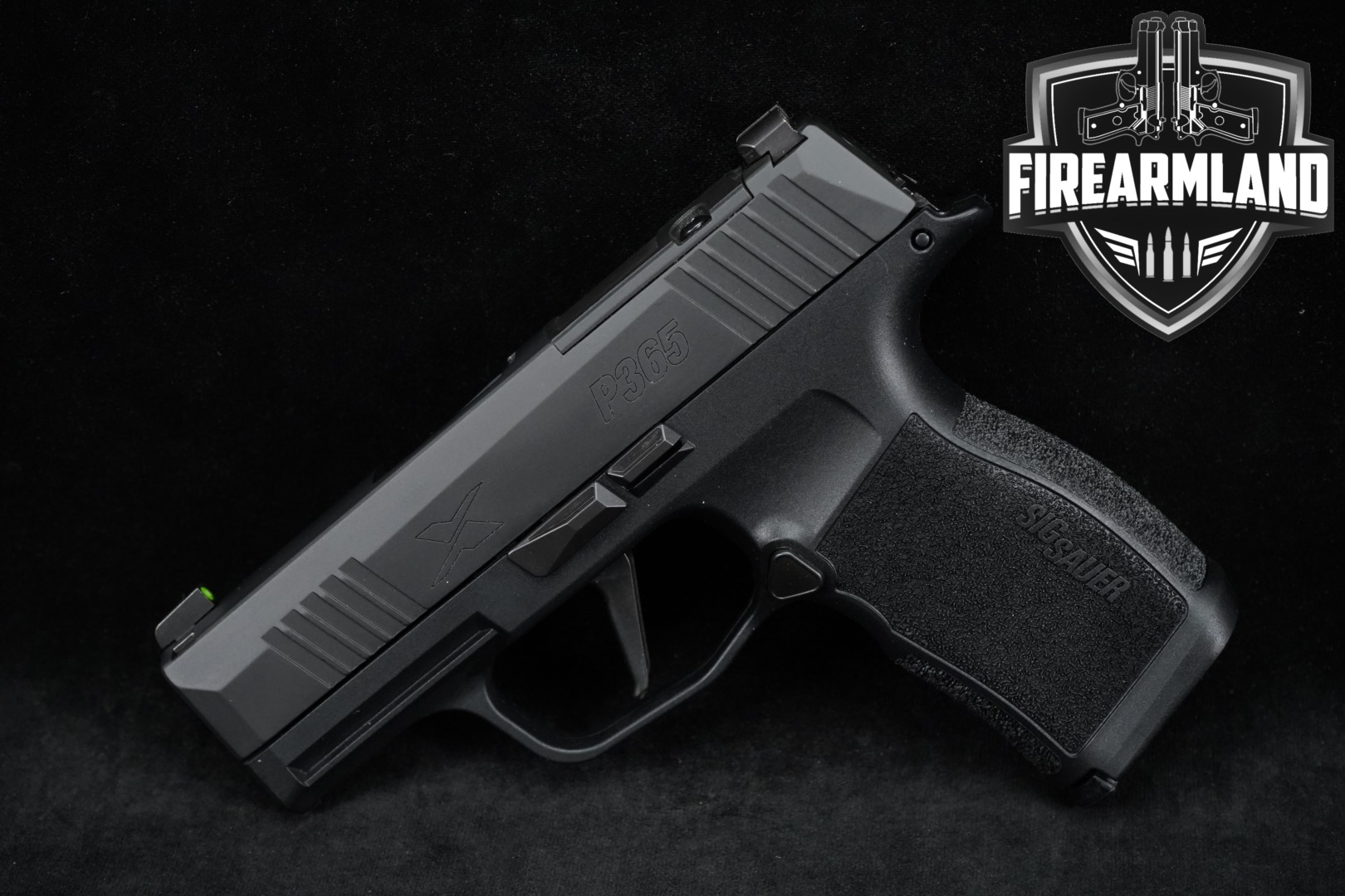 Sig Sauer P365X 9mm Luger Black in Excellent Condition Thumbnail