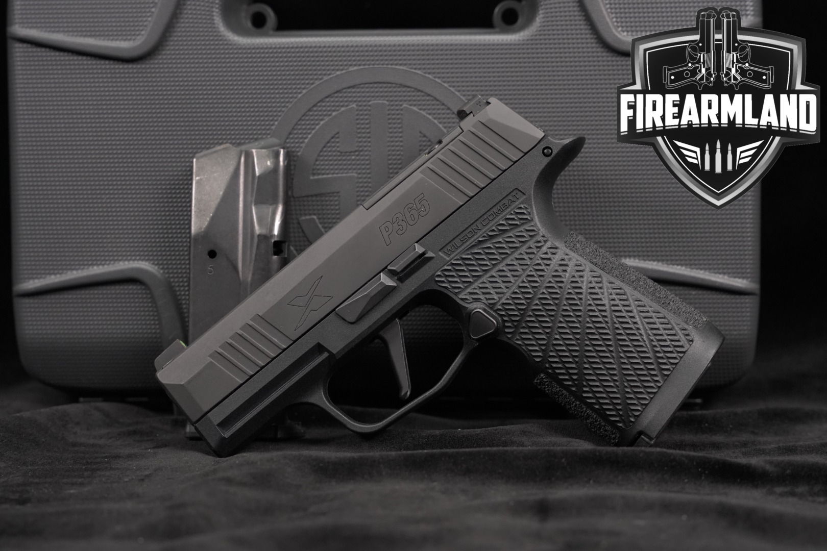 Sig Sauer P365X 9mm Luger Black in Excellent Condition Thumbnail