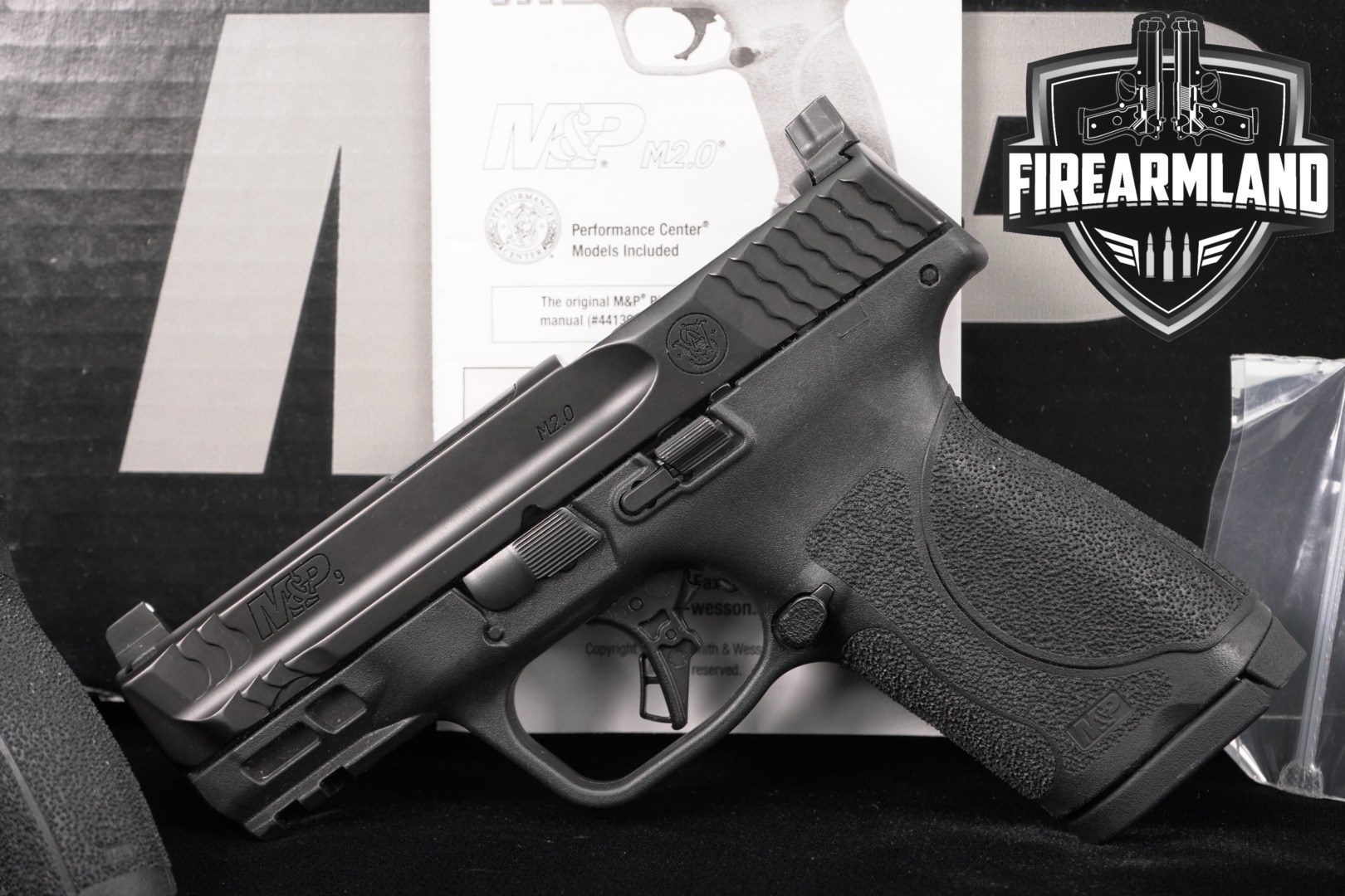 Smith & Wesson (S&W) M&P9 M2.0 Compact, 3.6 in, Optics Ready, No Thumb Safety 9mm Luger (9x19 Para) Black in Excellent Condition Thumbnail