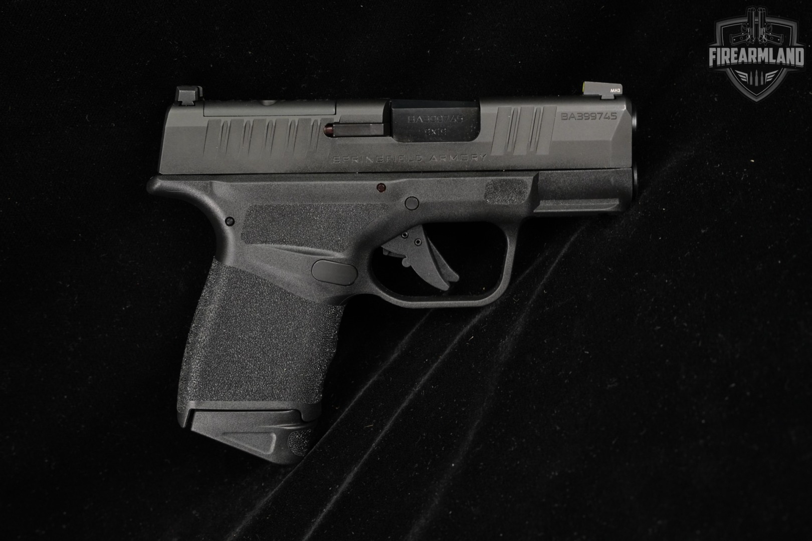Springfield Armory Hellcat OSP 9mm 3" +2 MAGS & ORIG BOX-img-4