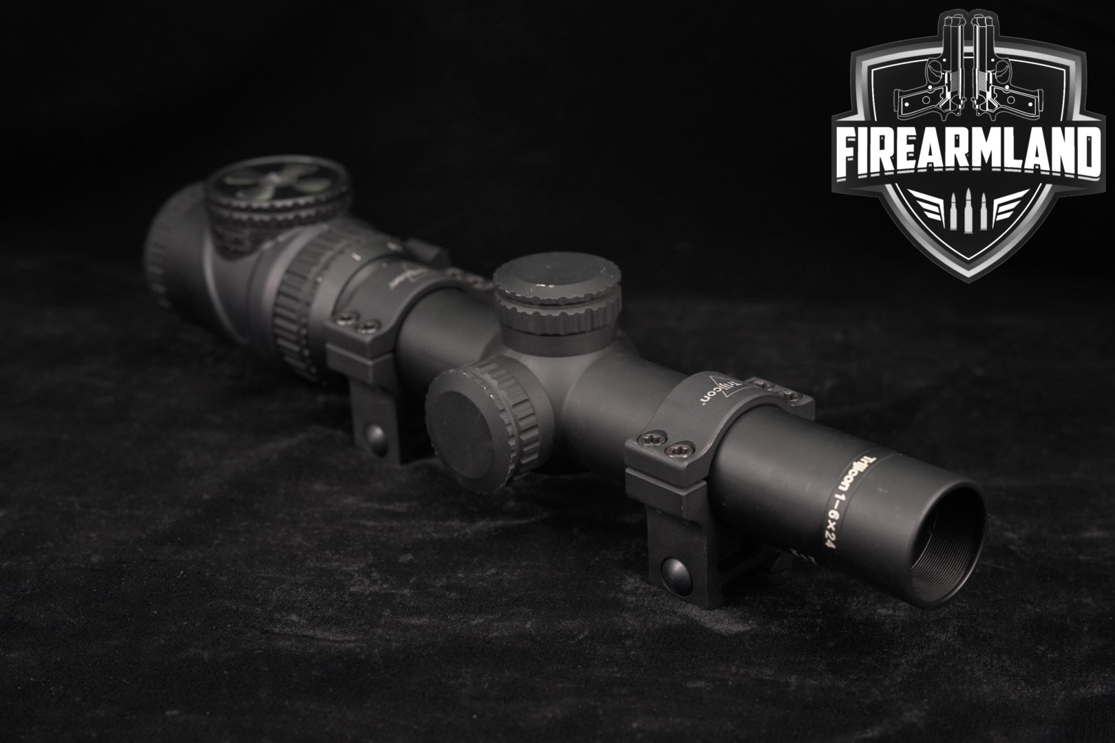 Trijicon AccuPoint 1-6x24mm in Very Good Condition Thumbnail