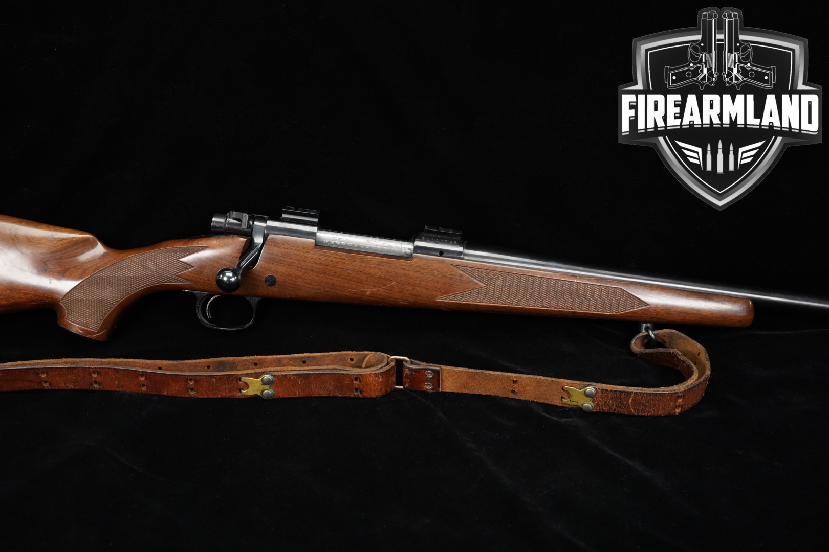1973 Winchester Repeating Arms Model 70 Post-64 Standard .270 Win. Blued & Walnut in Good Condition Thumbnail
