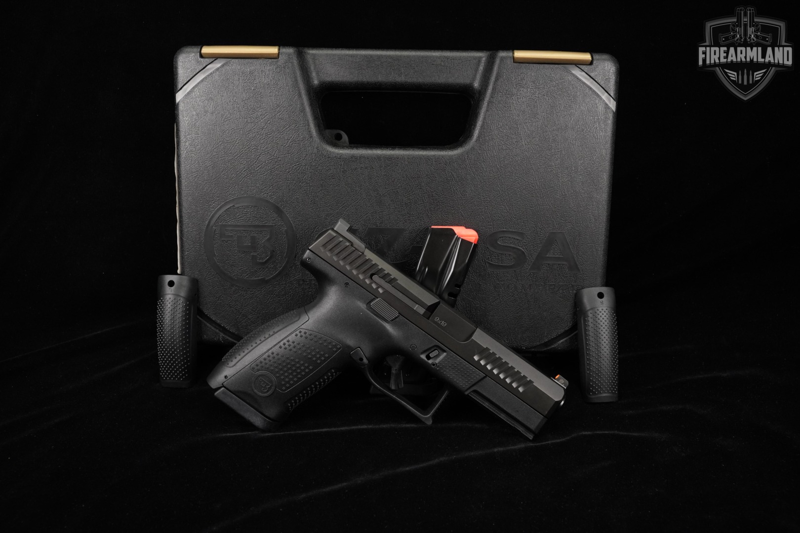 CZ P-10 C 9mm 4" P10C 10C P10 +2 MAGS & ORIG CASE-img-2