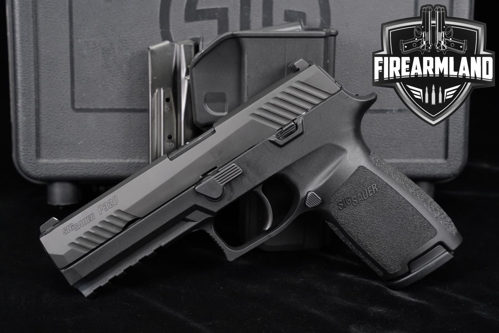 Sig Sauer P320 Full-Size 9mm Luger Black in Very Good Condition Thumbnail