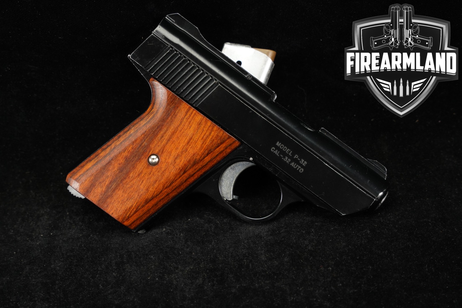 Davis Industries P-32 .32 ACP Black in Good Condition Thumbnail