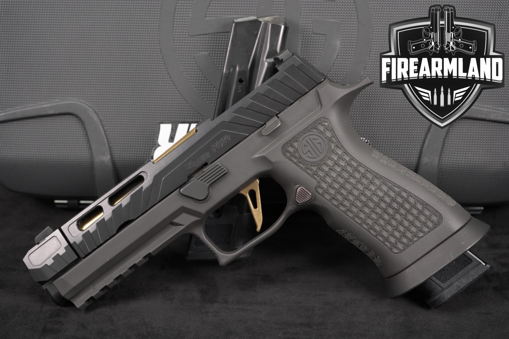 2022 Sig Sauer P320 Spectre Comp, Custom Works 9mm Luger Gray in Very Good Condition Thumbnail