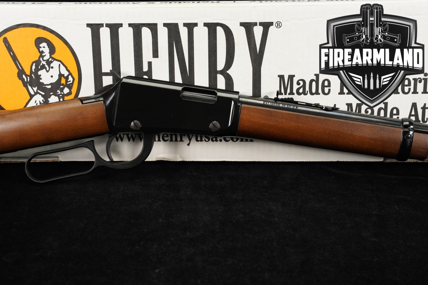 Henry Repeating Arms H001 Classic Lever Action .22 .22 LR Blued & Walnut in Very Good Condition Thumbnail