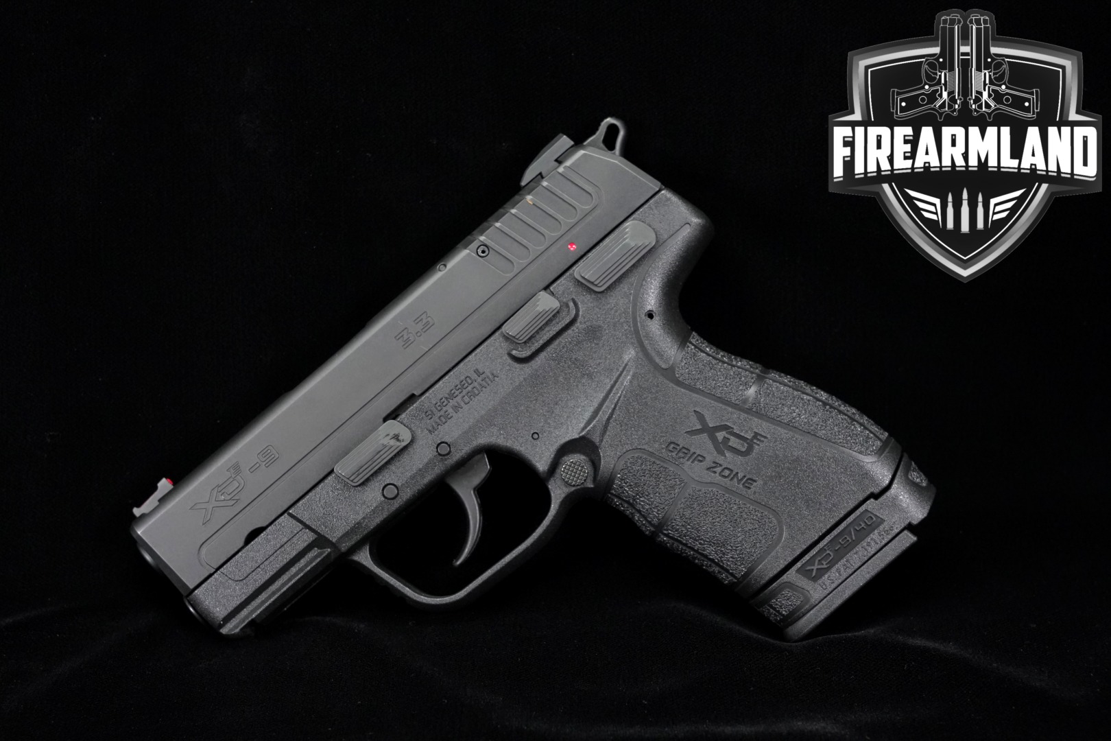 Springfield Armory XD-E 9mm Luger Black in Excellent Condition Thumbnail