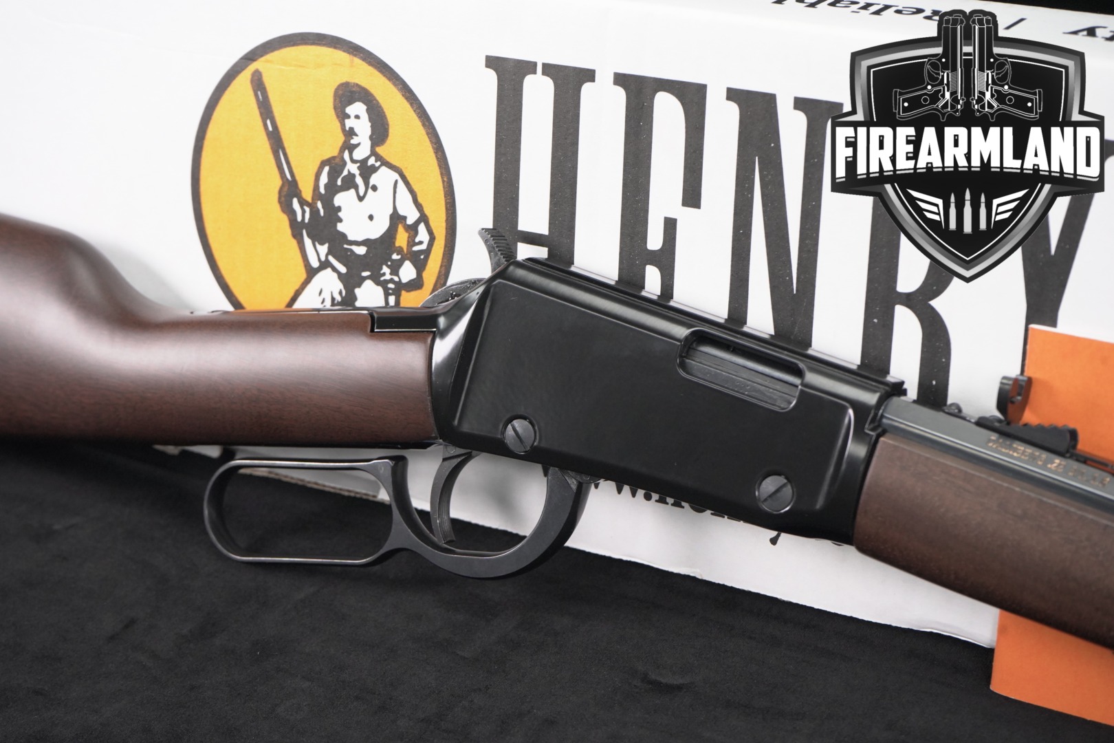 Henry Repeating Arms H001T Octagon Frontier .22 LR Blued & Walnut in Excellent Condition Thumbnail