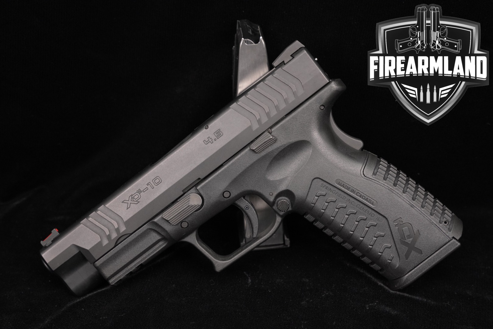 Springfield Armory XD-M 10mm 4.5 10mm Black in Excellent Condition Thumbnail
