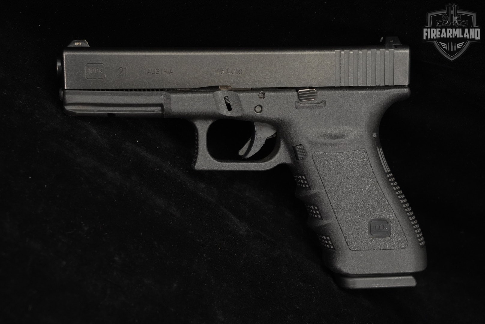 Glock 21 Gen3 G21 Gen 3 SF Short Frame 45 ACP 4.61 +THREE MAGS, CASE-img-3