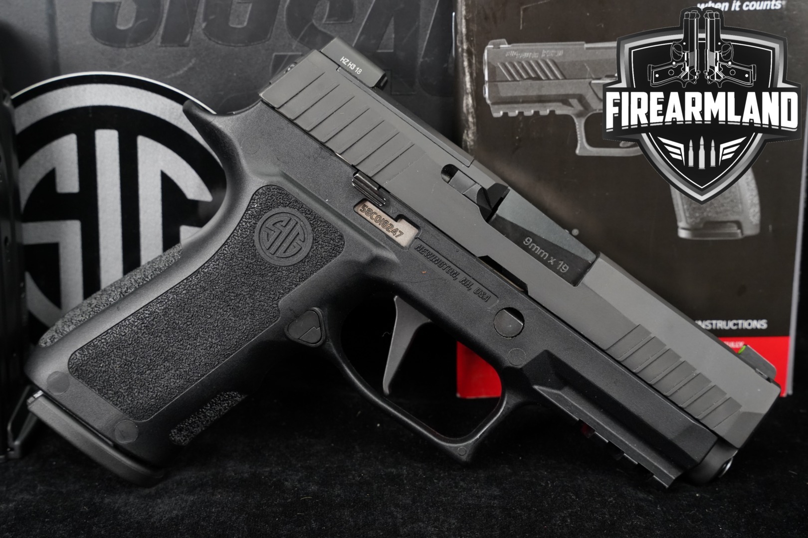 Sig Sauer P320 XCarry 9mm Luger Black in Excellent Condition Thumbnail