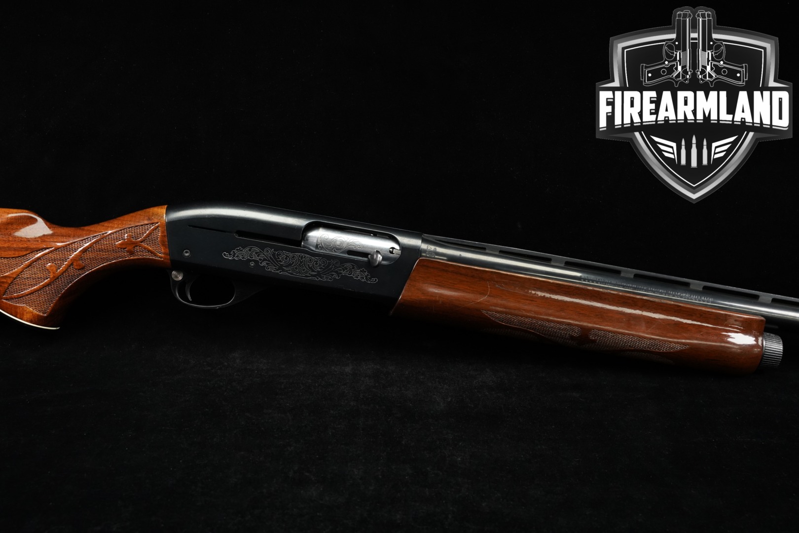 Remington Model 1100 Field 12 Gauge Blued & Walnut in Good Condition Thumbnail