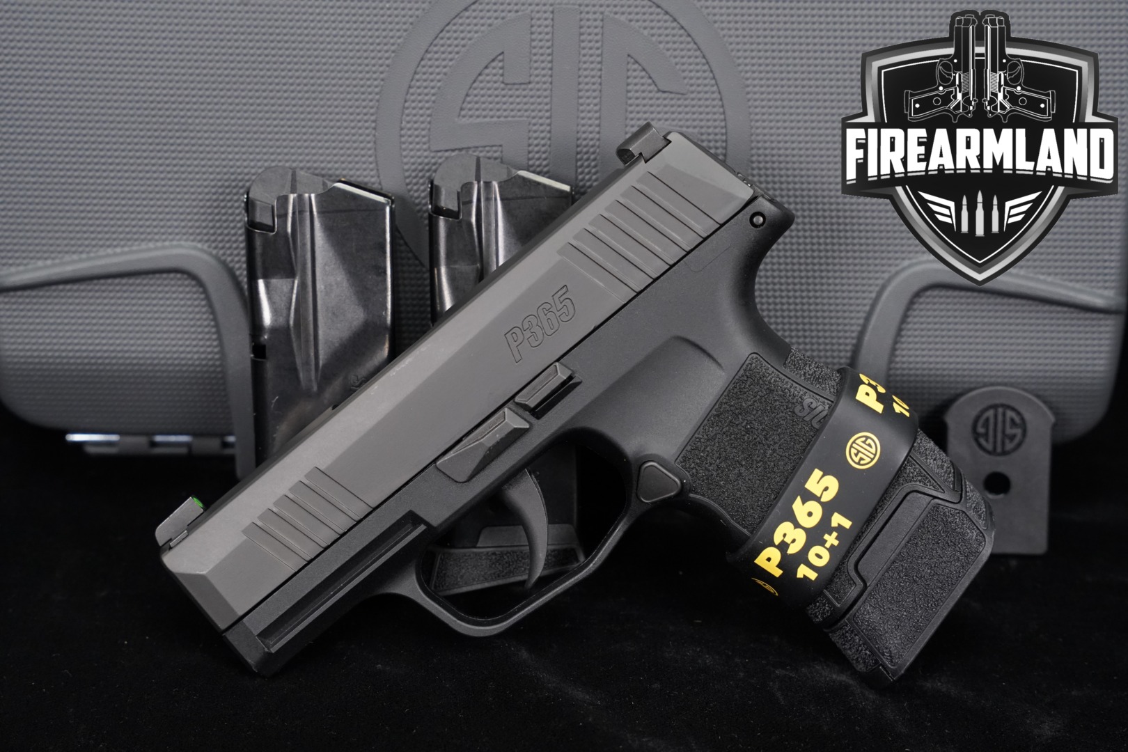 Sig Sauer P365 9mm Luger Black in Excellent Condition Thumbnail