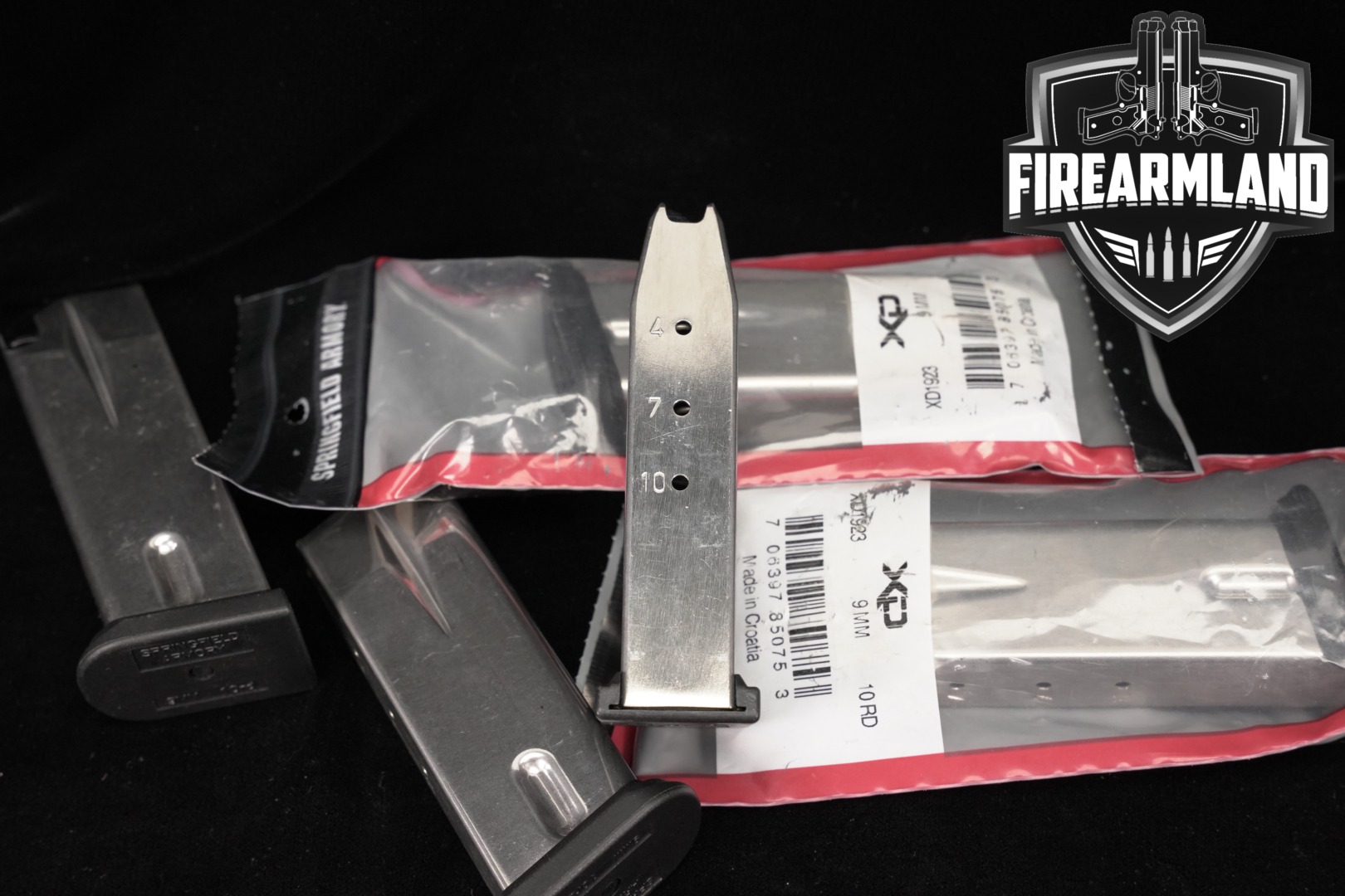 Springfield Armory FIVE (5) XD 10 Round Magazines 9mm Luger in Excellent Condition Thumbnail