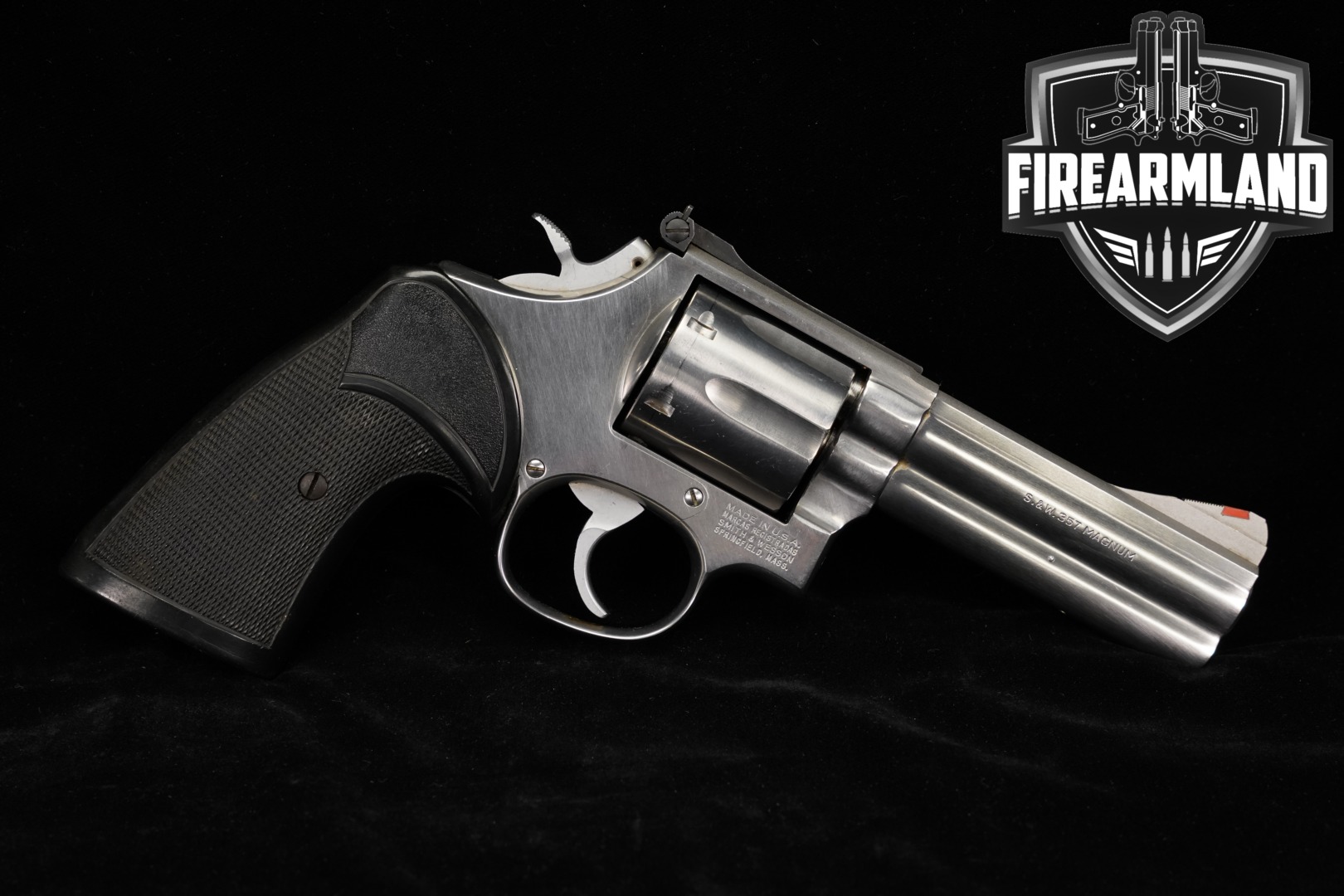 1983-1984 Smith & Wesson (S&W) Model 686 No-Dash .357 Mag. Stainless in Very Good Condition Thumbnail
